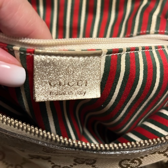 Gucci Abbey Monogram Tote - Picture 13 of 14